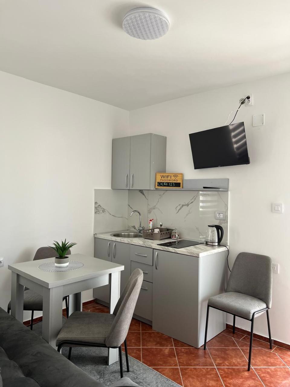 Kontiki Apartments Ülgün Dış mekan fotoğraf